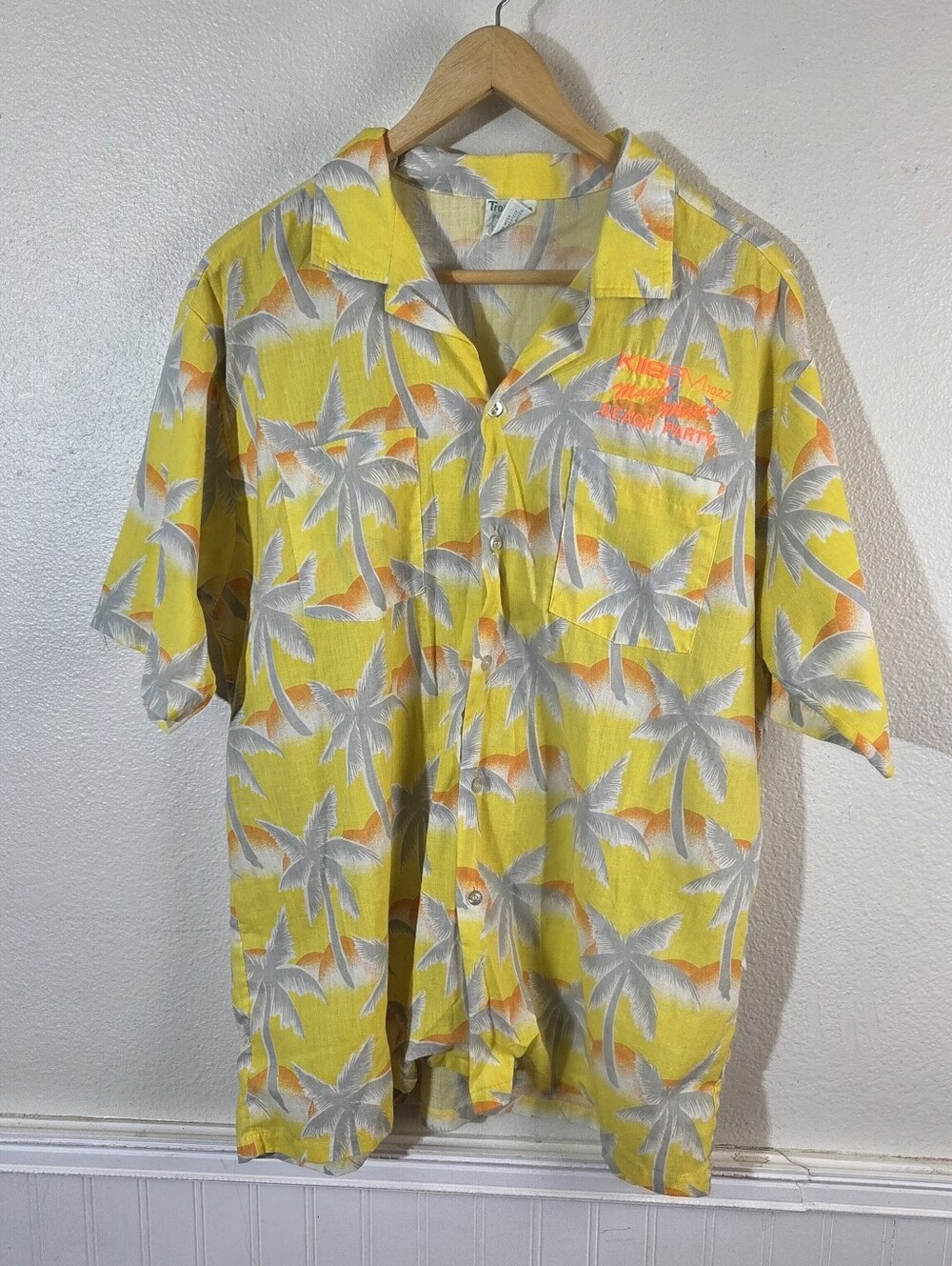 Vintage 80s KIIS FM 102.7 Beach Party Hawaiian Shirt L Yellow Palm Trees Made US